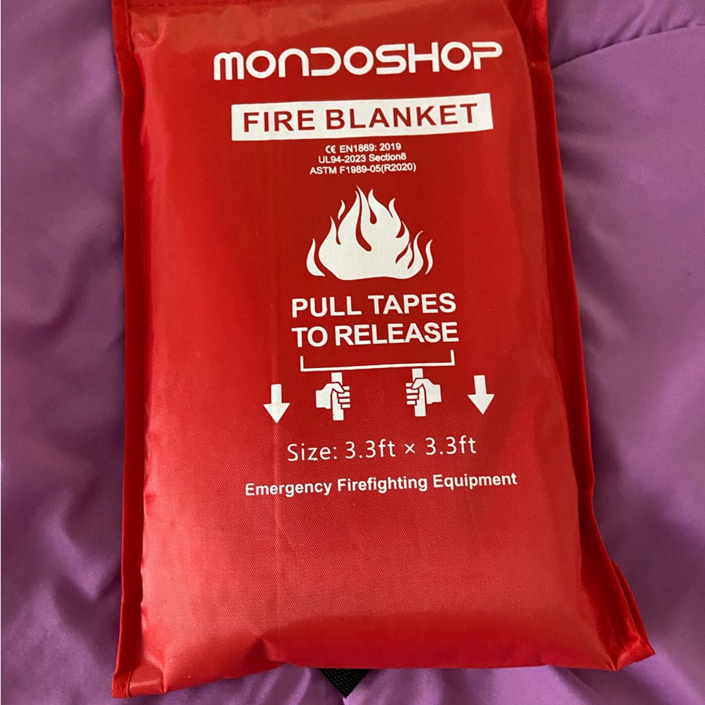 Red Mondoshop Fire Blanket